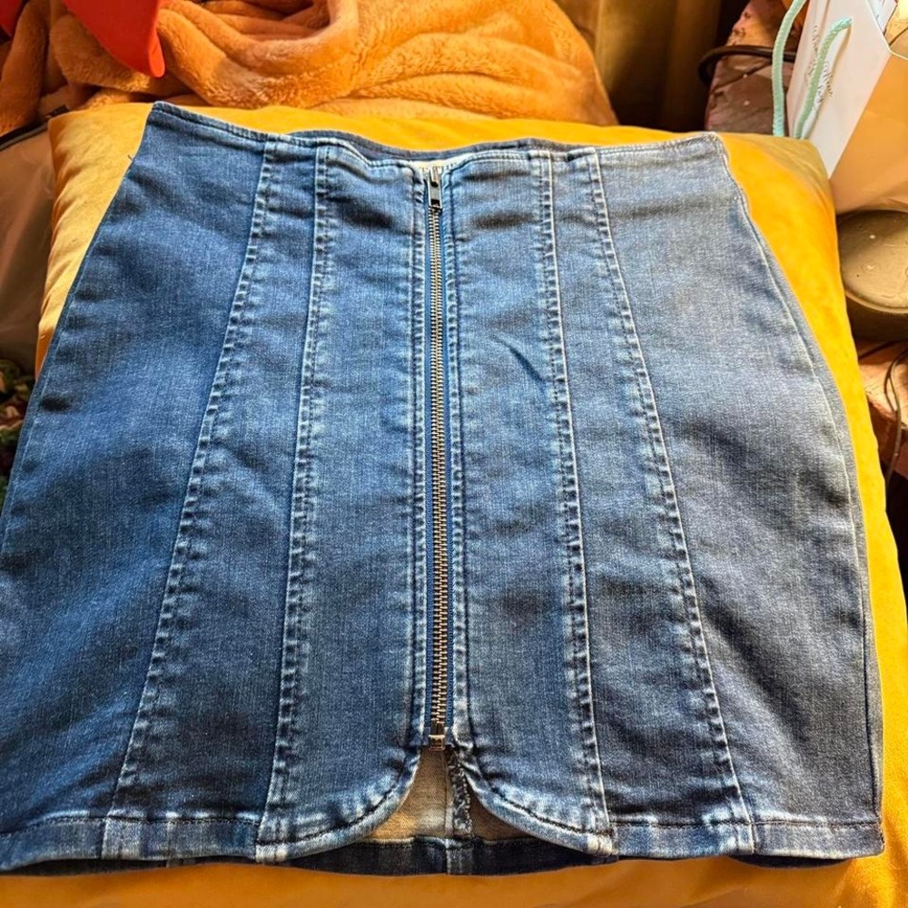We‎ the free Skirt